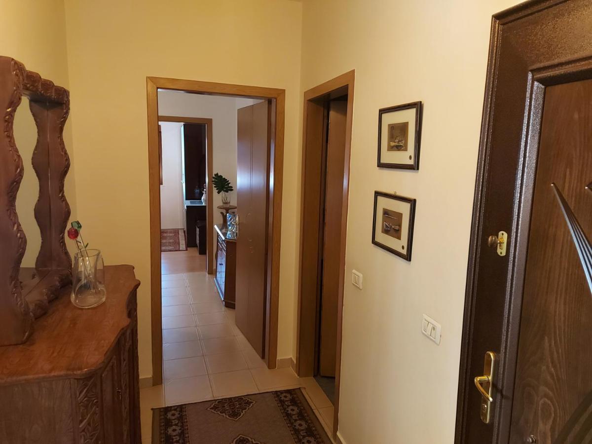 Geni Apartment Korce Esterno foto